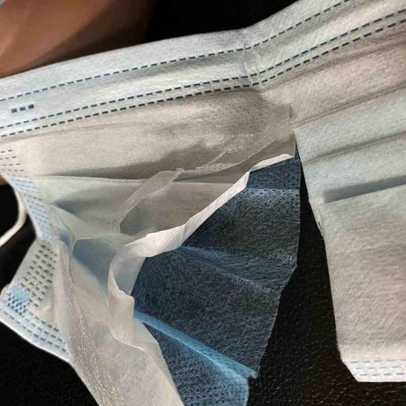 Одноразова Маска, тришарова на резинках для обличчя