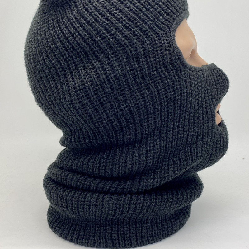 Шапка балаклава, в'язана з отвором