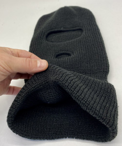 Шапка балаклава, в'язана з отвором