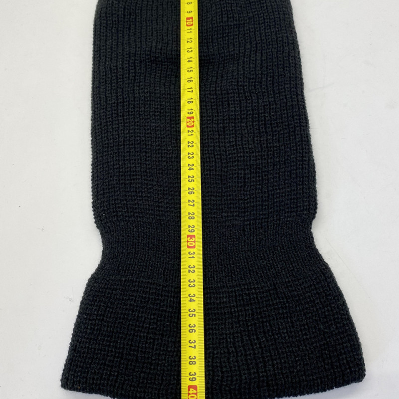 Шапка балаклава, в'язана з отвором