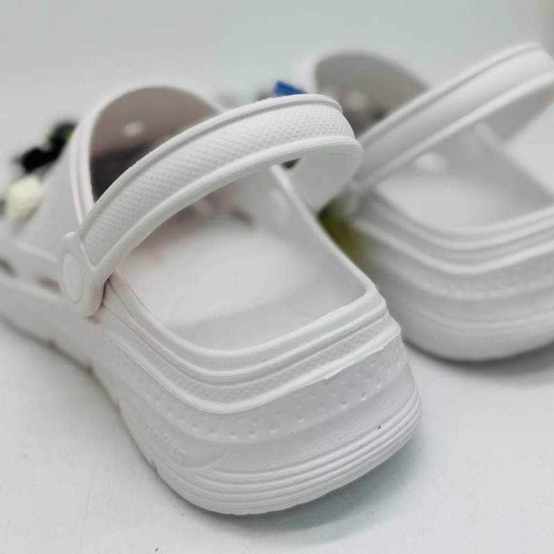 Крокси жіночі DAGO, колір білий з джибіцами, крокси пінка ЕВА крокси жіночі білі