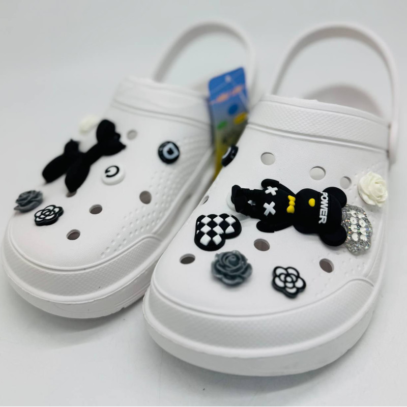 Крокси жіночі DAGO, колір білий з джибіцами, крокси пінка ЕВА крокси жіночі білі