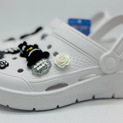 Крокси жіночі DAGO, колір білий з джибіцами, крокси пінка ЕВА крокси жіночі білі