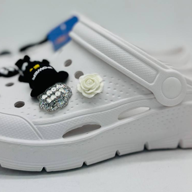 Крокси жіночі DAGO, колір білий з джибіцами, крокси пінка ЕВА крокси жіночі білі