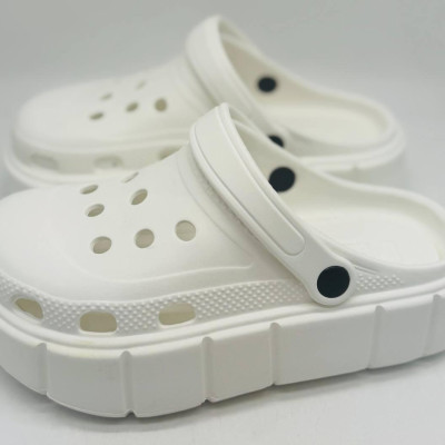 Крокси жіночі на платшорме білі PROGRESS , кроксы белые женские на платформе